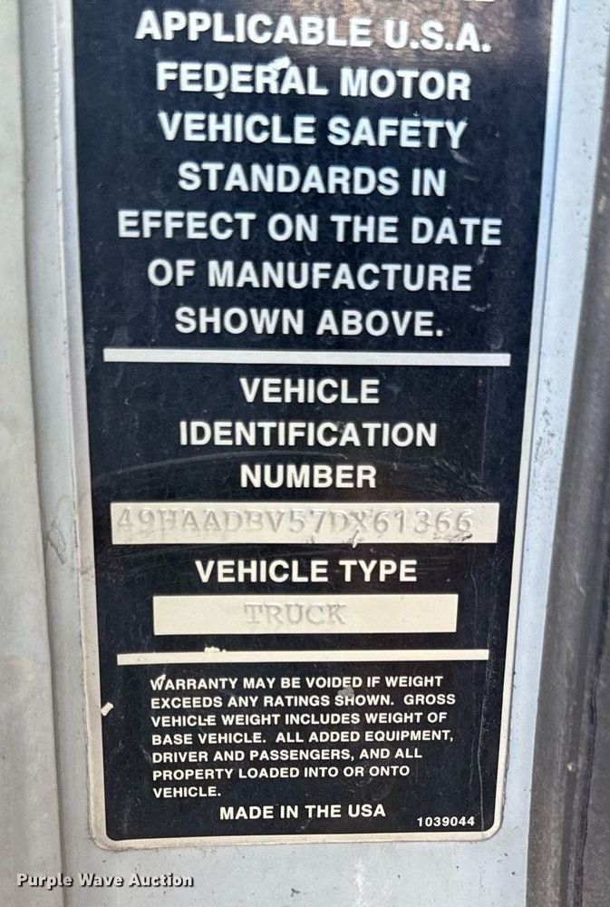 image for item DQ6671 2007 Sterling SC8000 street sweeper truck