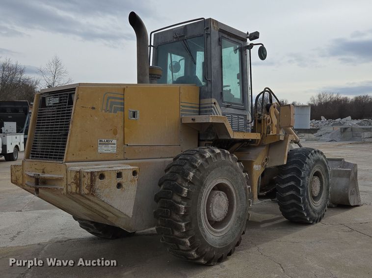 image for item DS5283 1997 Case 621B XT wheel loader