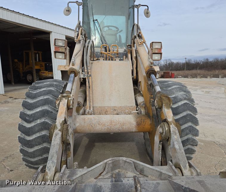 image for item DS5283 1997 Case 621B XT wheel loader