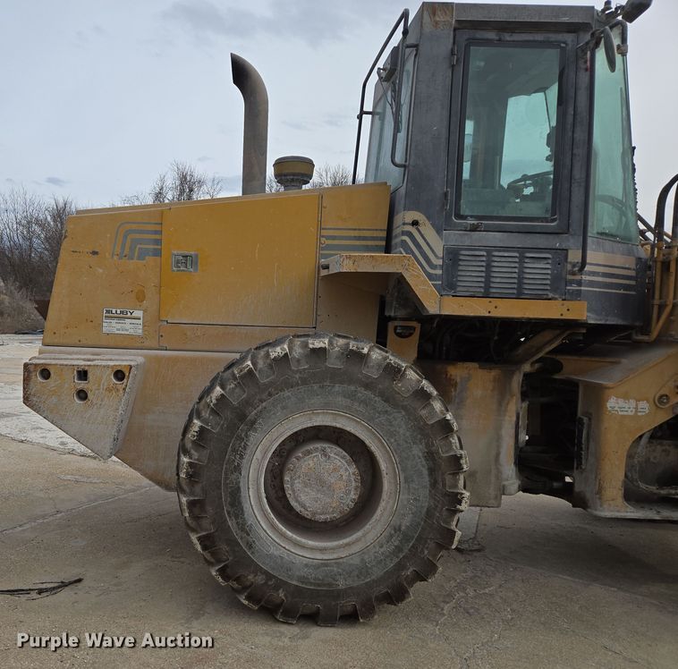 image for item DS5283 1997 Case 621B XT wheel loader