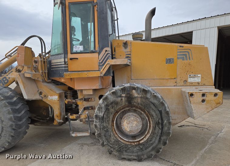 image for item DS5283 1997 Case 621B XT wheel loader