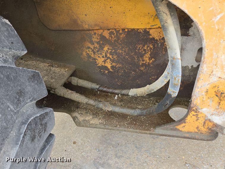 image for item DS5283 1997 Case 621B XT wheel loader