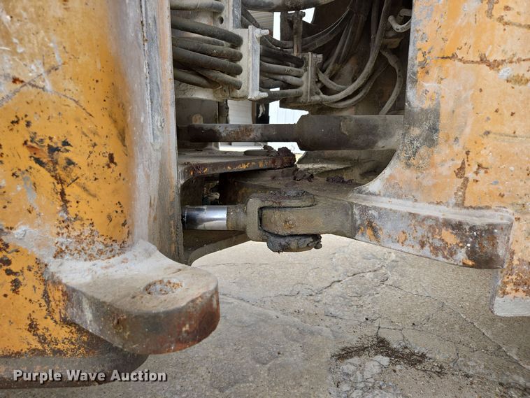 image for item DS5283 1997 Case 621B XT wheel loader