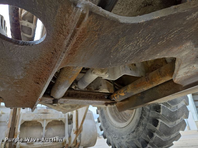 image for item DS5283 1997 Case 621B XT wheel loader