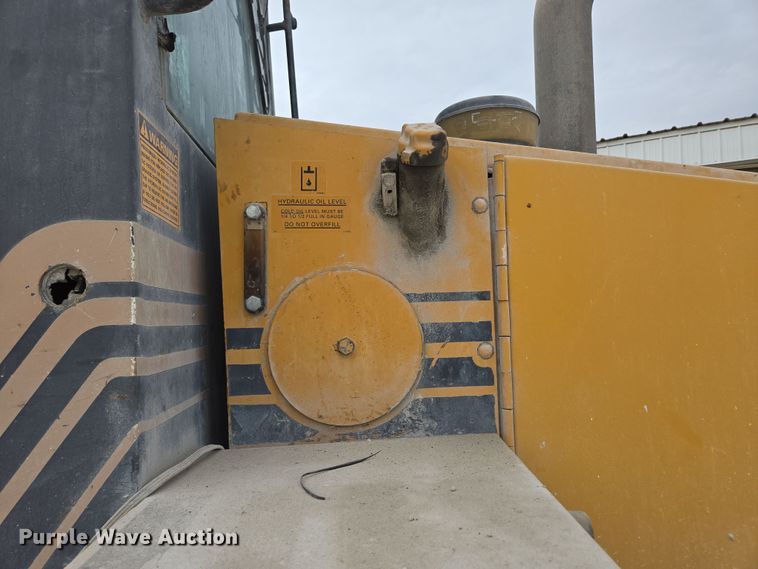 image for item DS5283 1997 Case 621B XT wheel loader