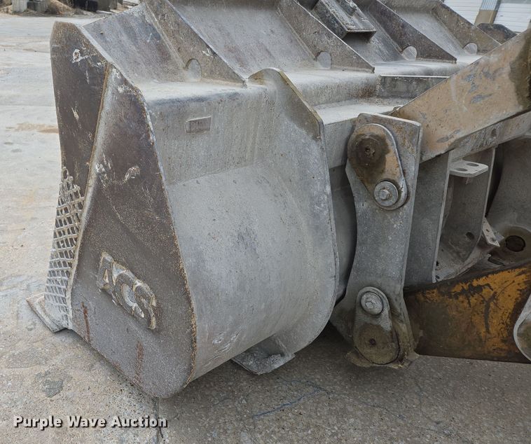 image for item DS5283 1997 Case 621B XT wheel loader