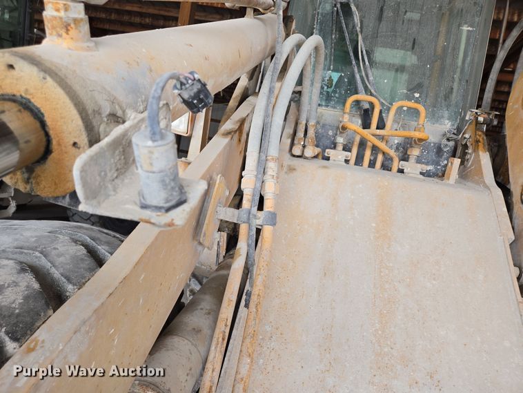 image for item DS5283 1997 Case 621B XT wheel loader