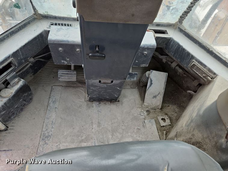 image for item DS5283 1997 Case 621B XT wheel loader