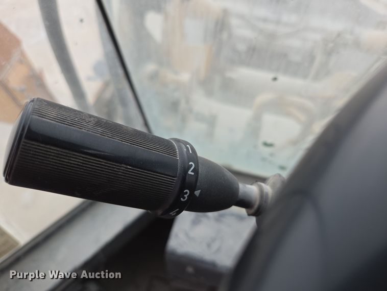 image for item DS5283 1997 Case 621B XT wheel loader