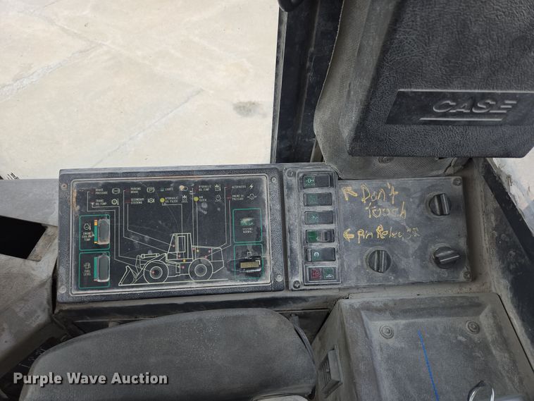 image for item DS5283 1997 Case 621B XT wheel loader