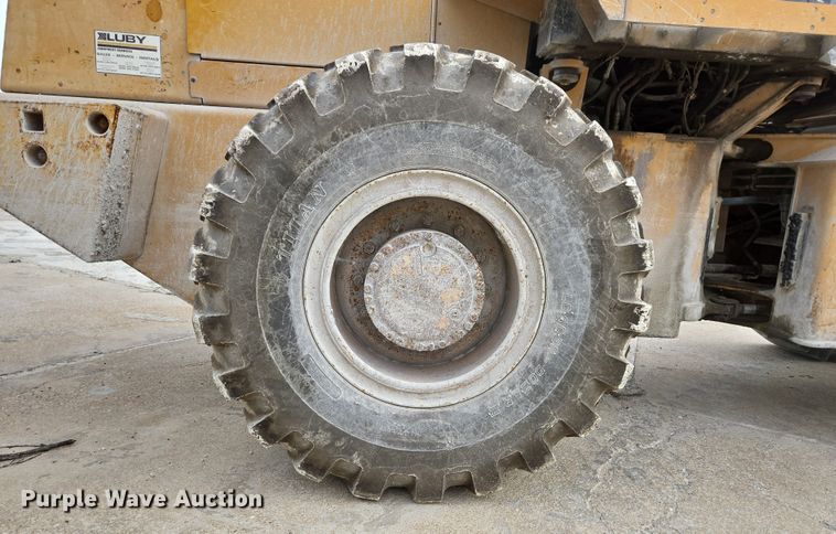image for item DS5283 1997 Case 621B XT wheel loader