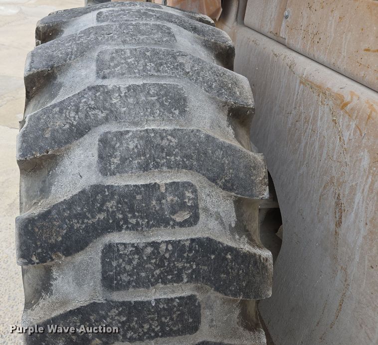 image for item DS5283 1997 Case 621B XT wheel loader