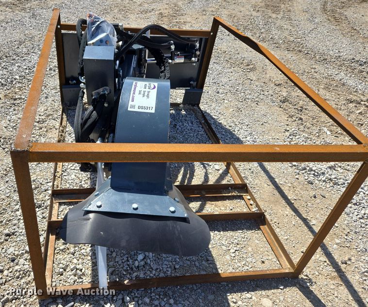 image for item DS5317 Handy HSSG27 skid steer stump grinder