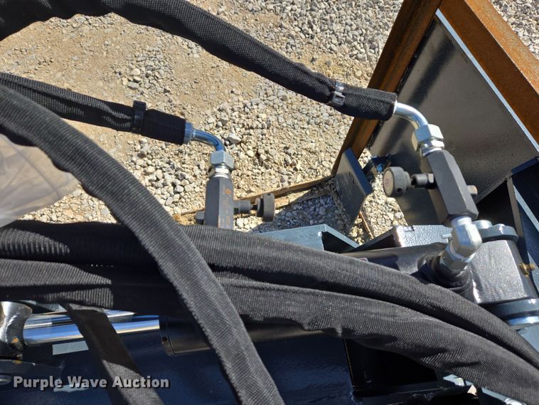 image for item DS5317 Handy HSSG27 skid steer stump grinder