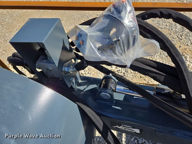 image for item DS5317 Handy HSSG27 skid steer stump grinder