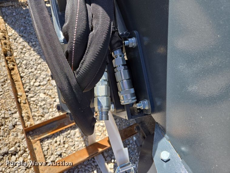 image for item DS5317 Handy HSSG27 skid steer stump grinder