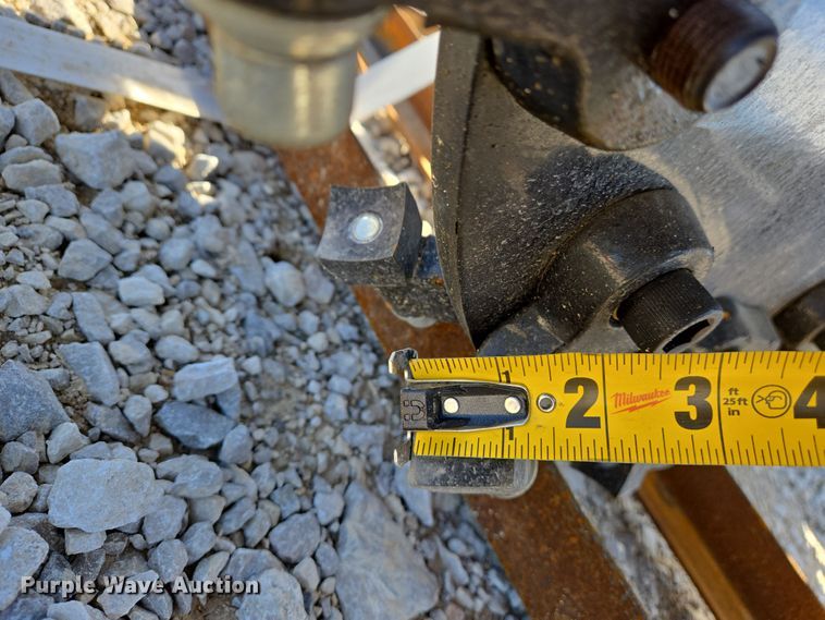 image for item DS5317 Handy HSSG27 skid steer stump grinder