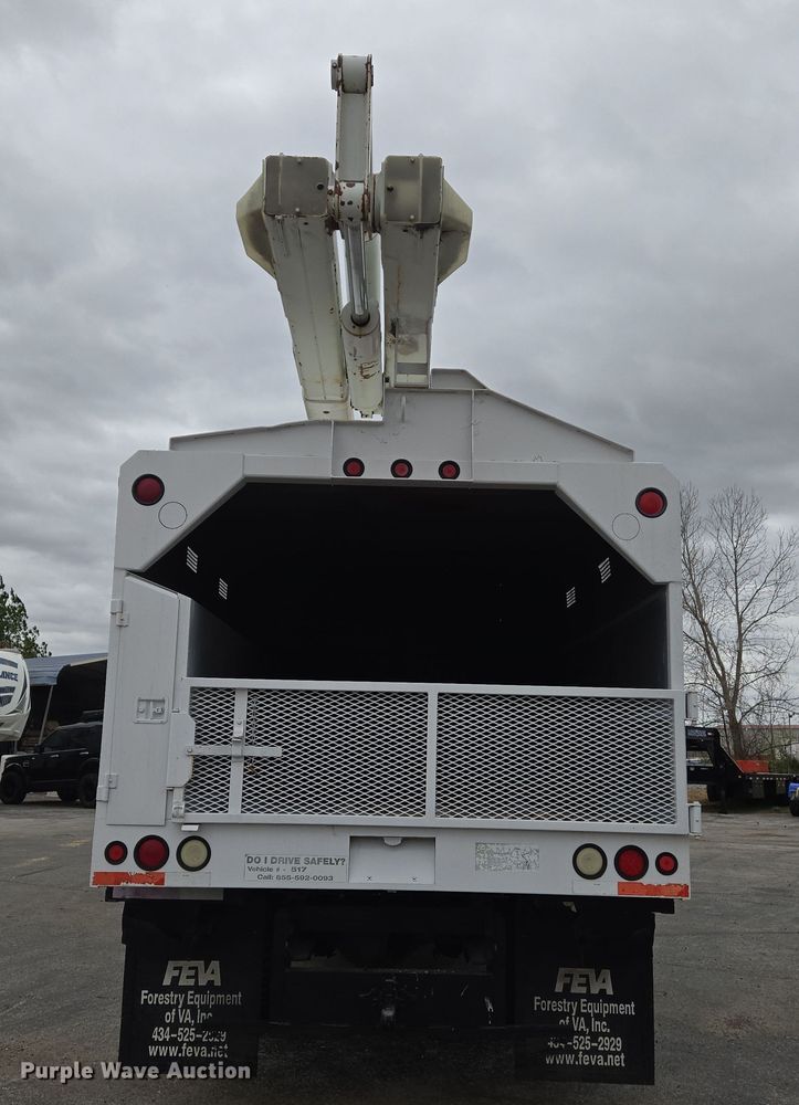 image for item DS5336 2005 International 4300 forestry bucket truck