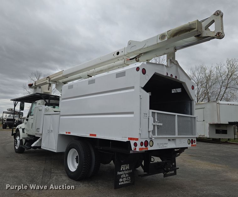 image for item DS5336 2005 International 4300 forestry bucket truck