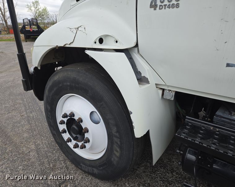 image for item DS5336 2005 International 4300 forestry bucket truck