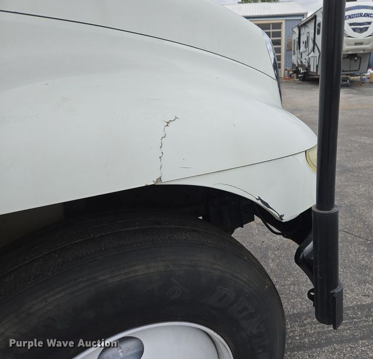 image for item DS5336 2005 International 4300 forestry bucket truck