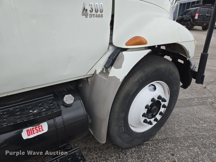 image for item DS5336 2005 International 4300 forestry bucket truck