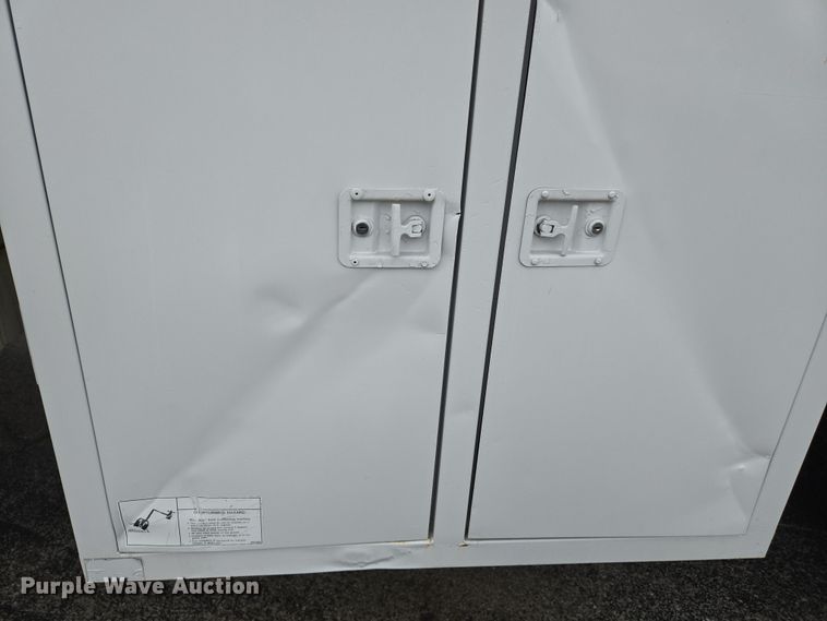 image for item DS5336 2005 International 4300 forestry bucket truck