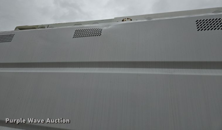 image for item DS5336 2005 International 4300 forestry bucket truck