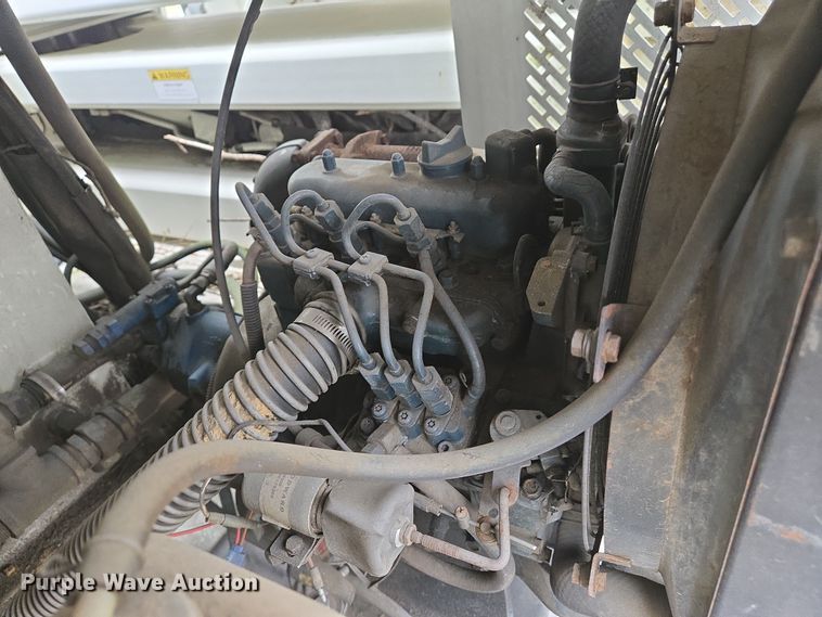 image for item DS5336 2005 International 4300 forestry bucket truck