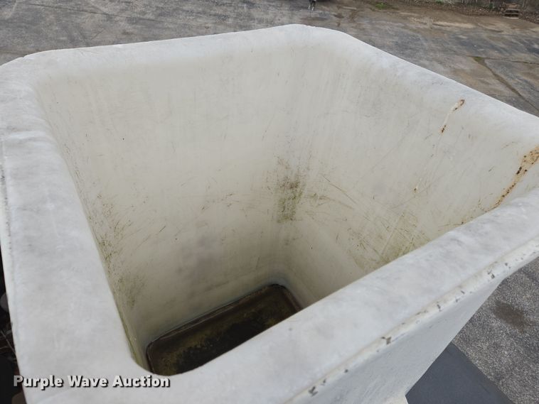 image for item DS5336 2005 International 4300 forestry bucket truck