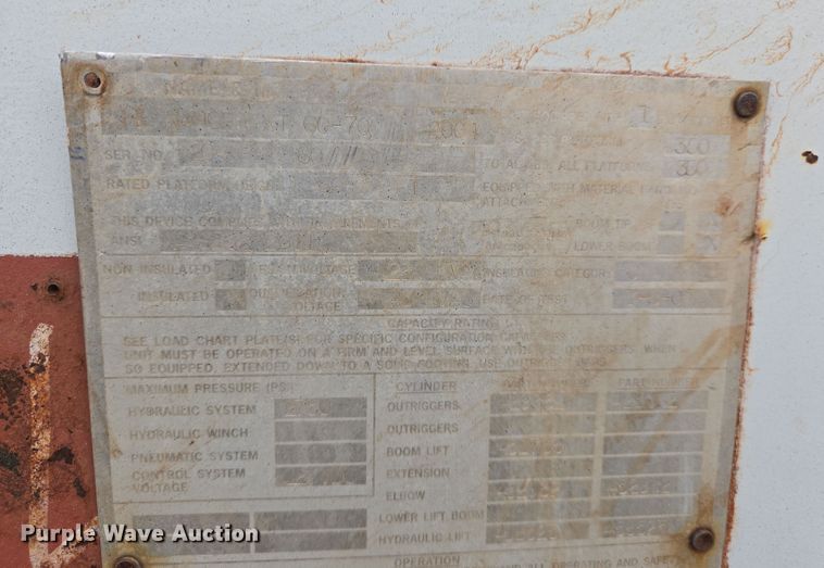 image for item DS5336 2005 International 4300 forestry bucket truck