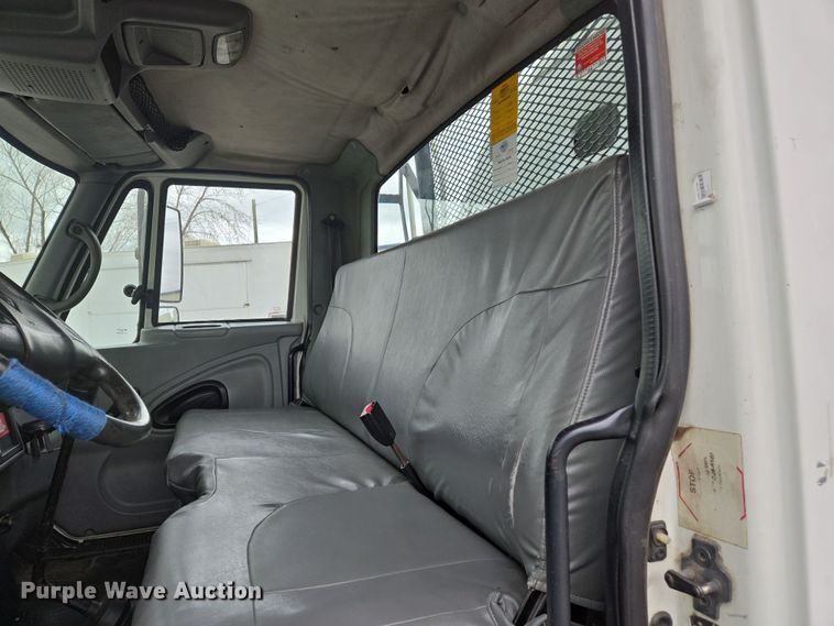 image for item DS5336 2005 International 4300 forestry bucket truck