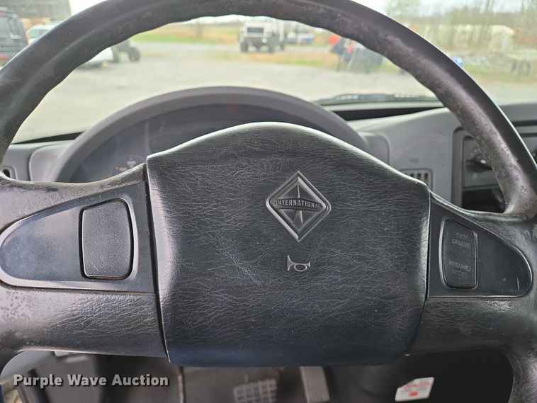 image for item DS5336 2005 International 4300 forestry bucket truck