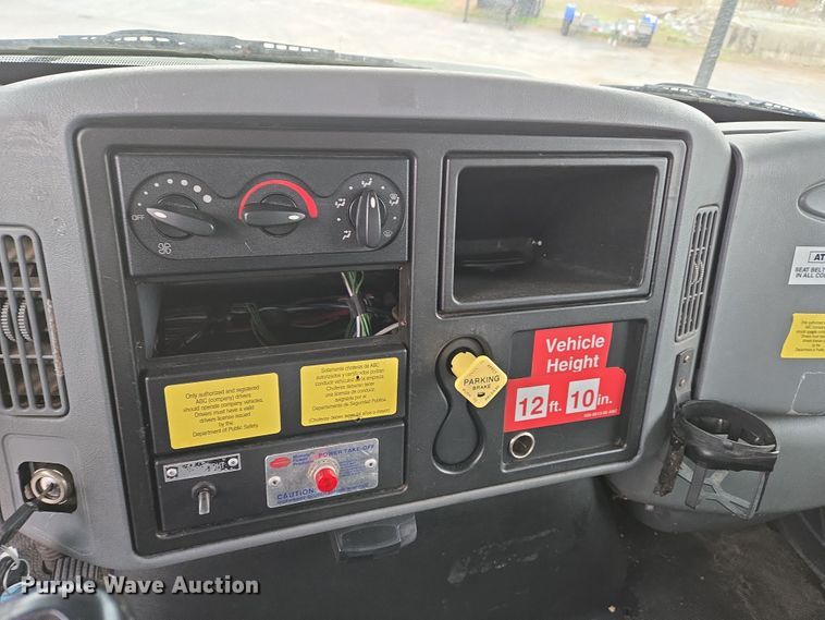 image for item DS5336 2005 International 4300 forestry bucket truck