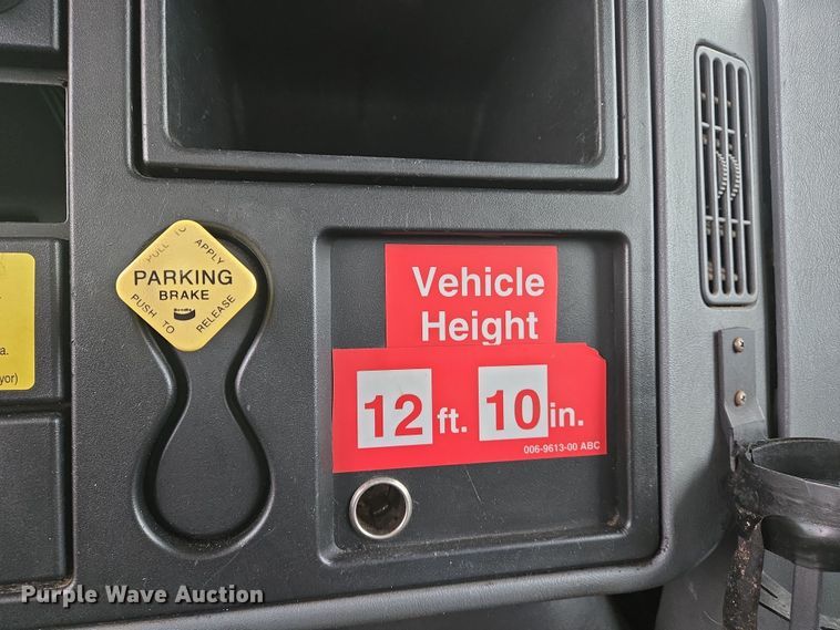 image for item DS5336 2005 International 4300 forestry bucket truck