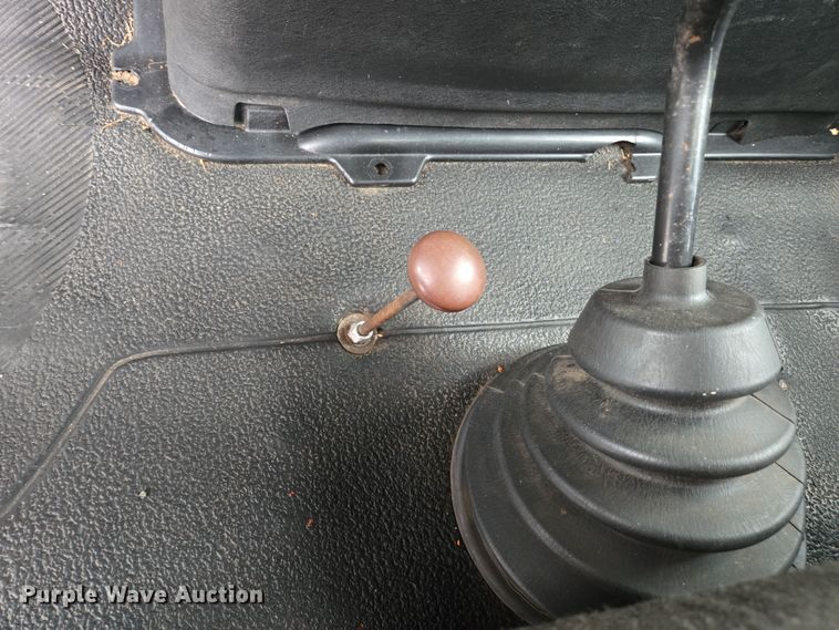 image for item DS5336 2005 International 4300 forestry bucket truck