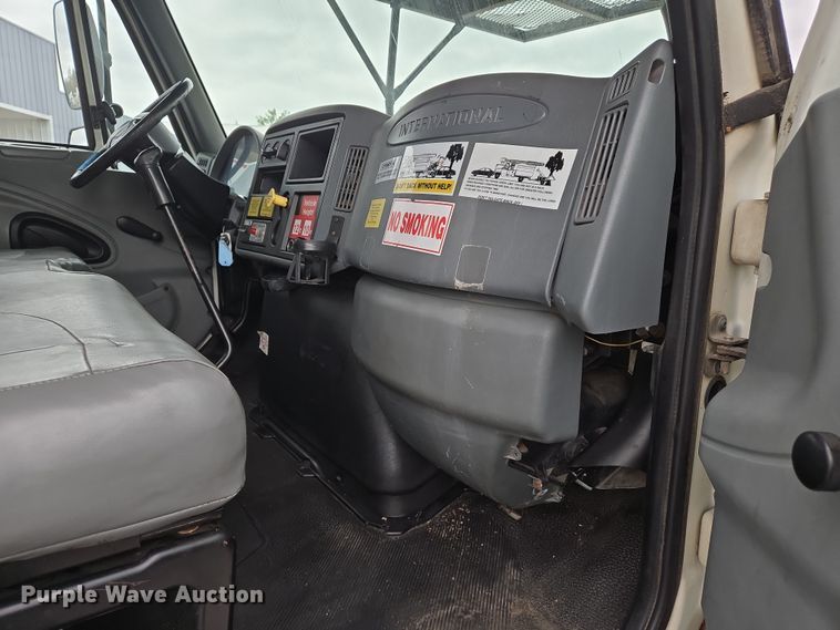 image for item DS5336 2005 International 4300 forestry bucket truck