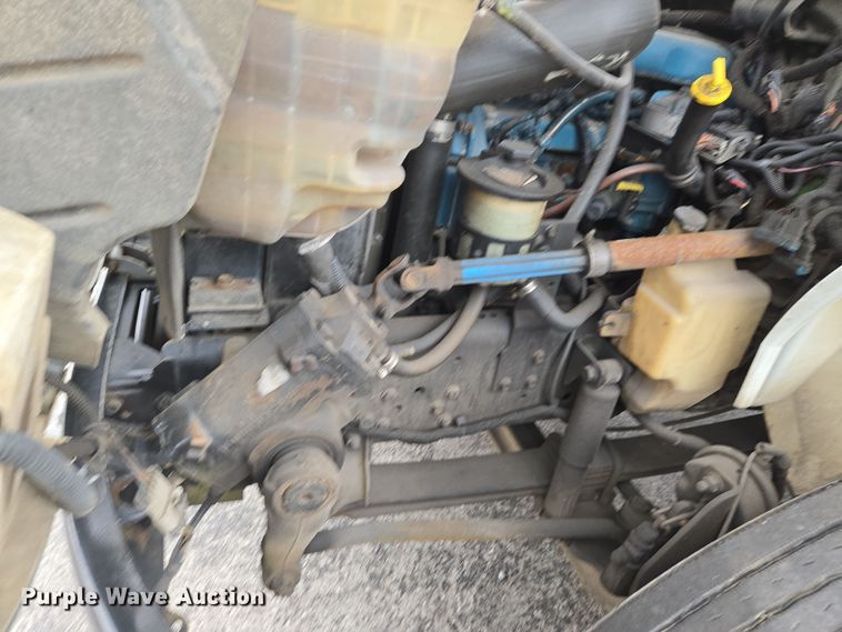 image for item DS5336 2005 International 4300 forestry bucket truck