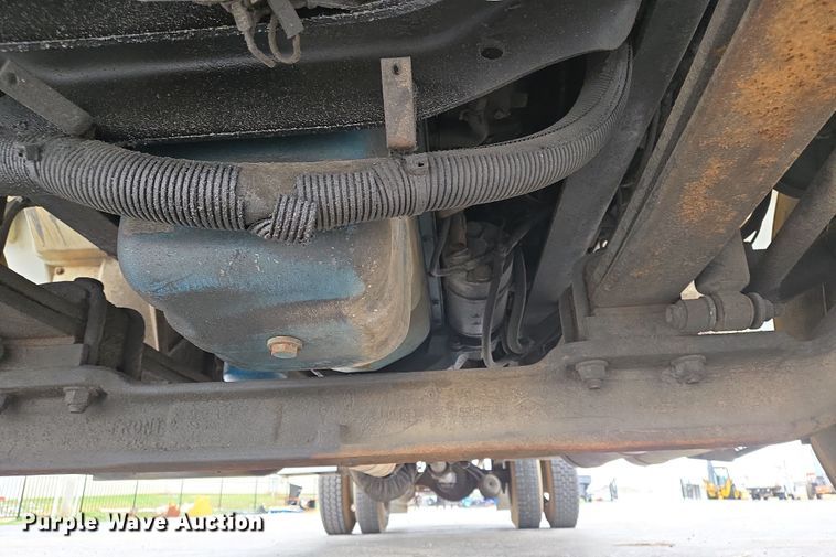 image for item DS5336 2005 International 4300 forestry bucket truck