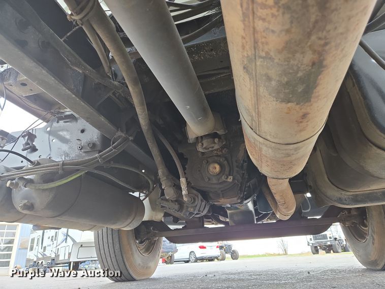 image for item DS5336 2005 International 4300 forestry bucket truck