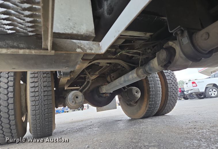 image for item DS5336 2005 International 4300 forestry bucket truck