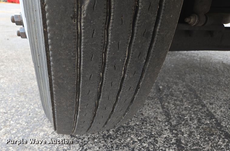 image for item DS5336 2005 International 4300 forestry bucket truck