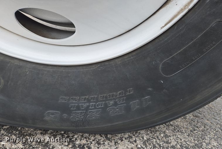 image for item DS5336 2005 International 4300 forestry bucket truck