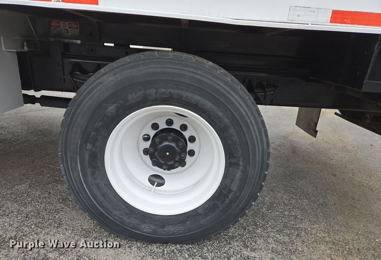 image for item DS5336 2005 International 4300 forestry bucket truck