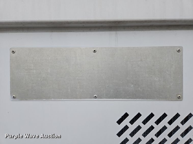 image for item DS5336 2005 International 4300 forestry bucket truck