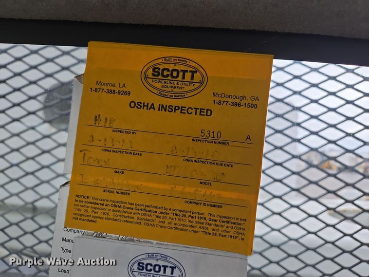 image for item DS5336 2005 International 4300 forestry bucket truck