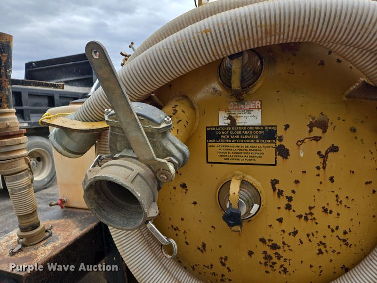 image for item DS5337 2011 Vermeer LP555DT-L vacuum excavator