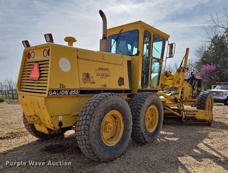 image for item DS5361 1997 Galion 850C motor grader