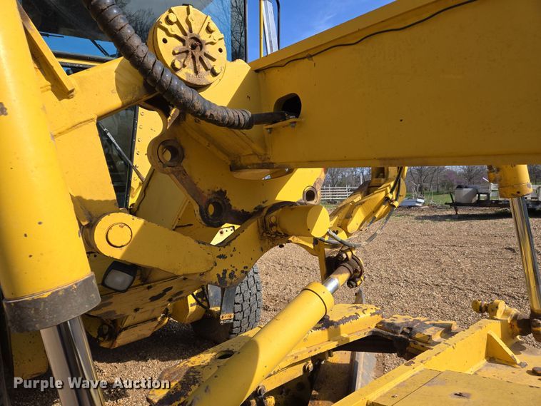 image for item DS5361 1997 Galion 850C motor grader