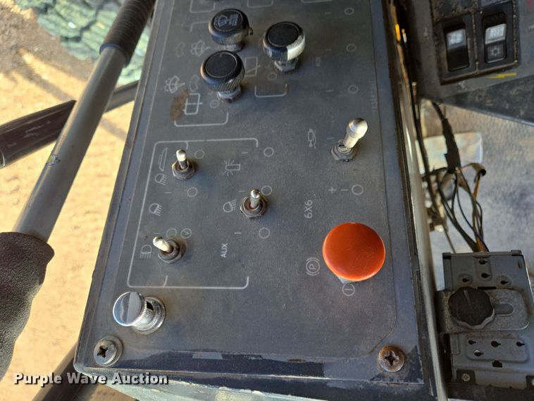 image for item DS5361 1997 Galion 850C motor grader